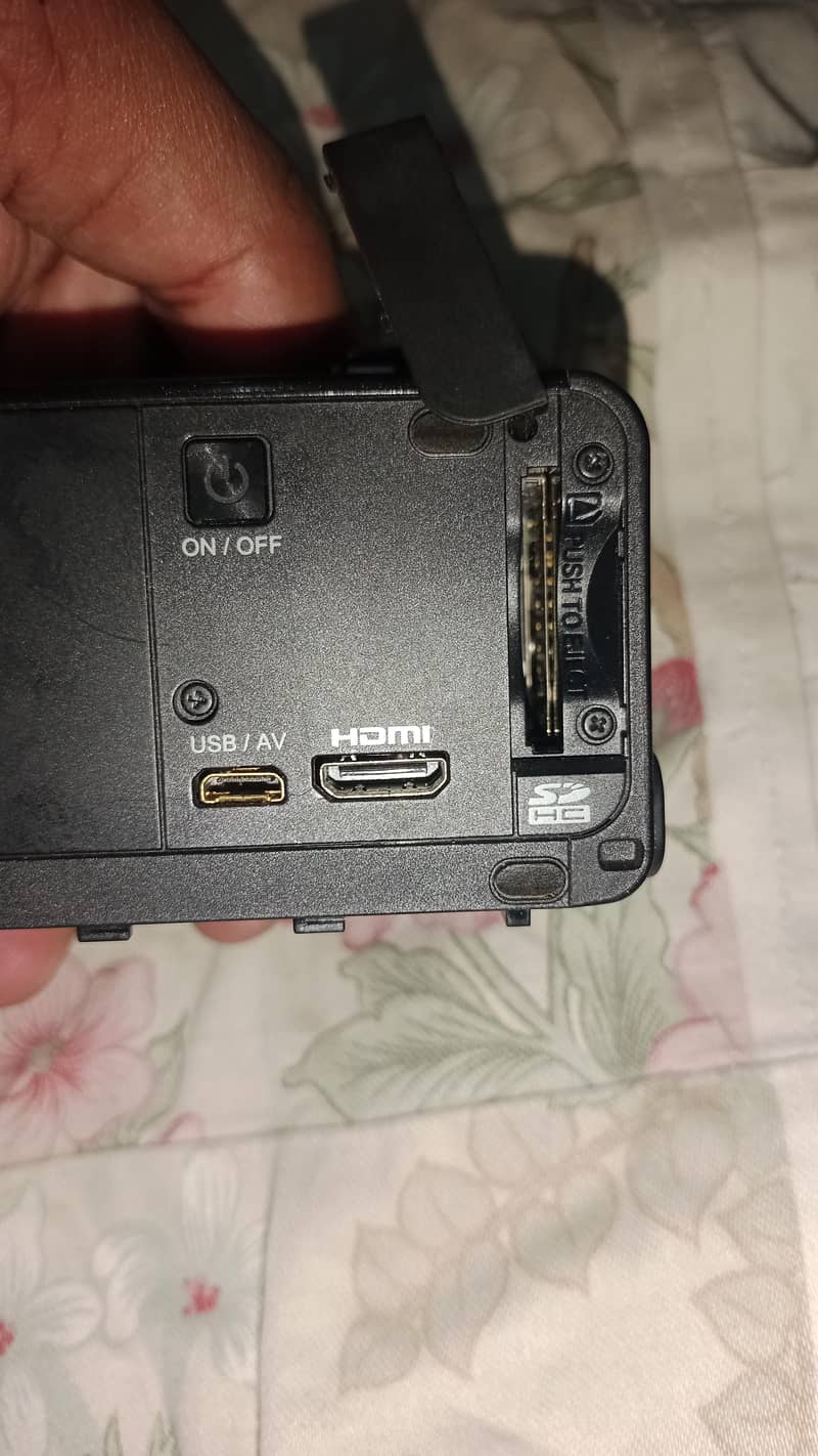 handy camera sanyo 7