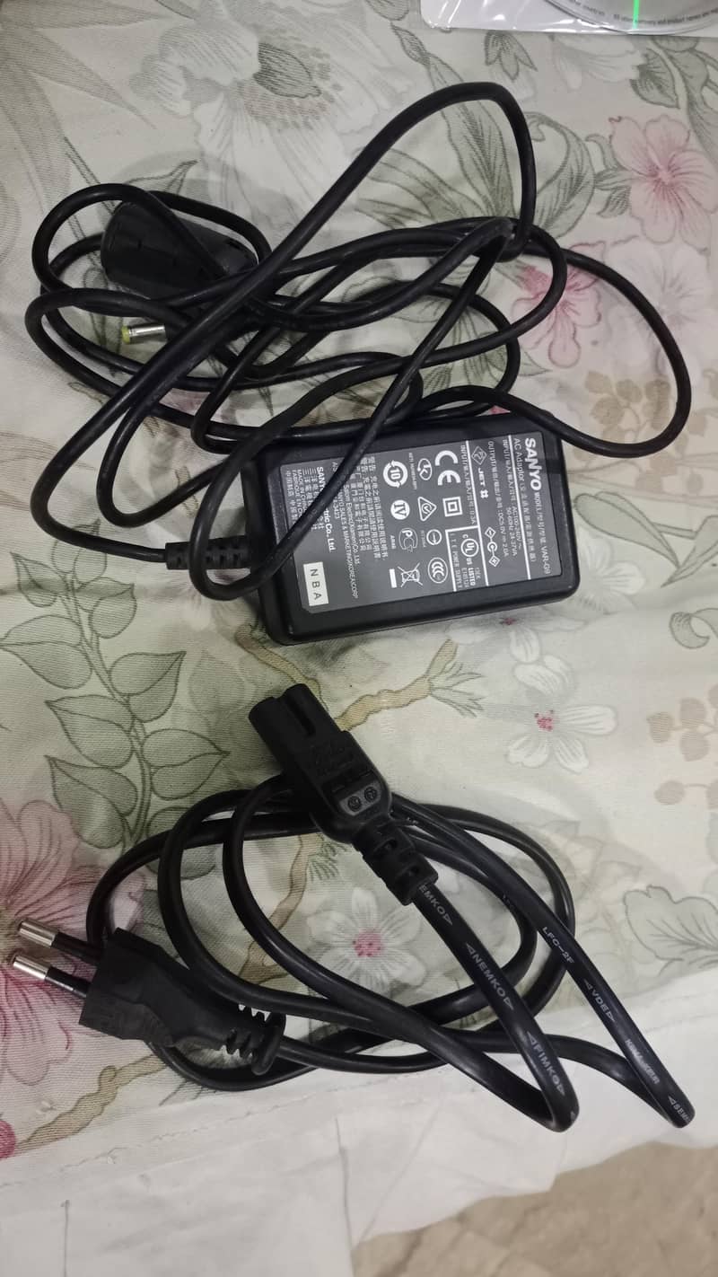 handy camera sanyo 14