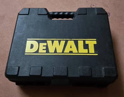 DEWALT