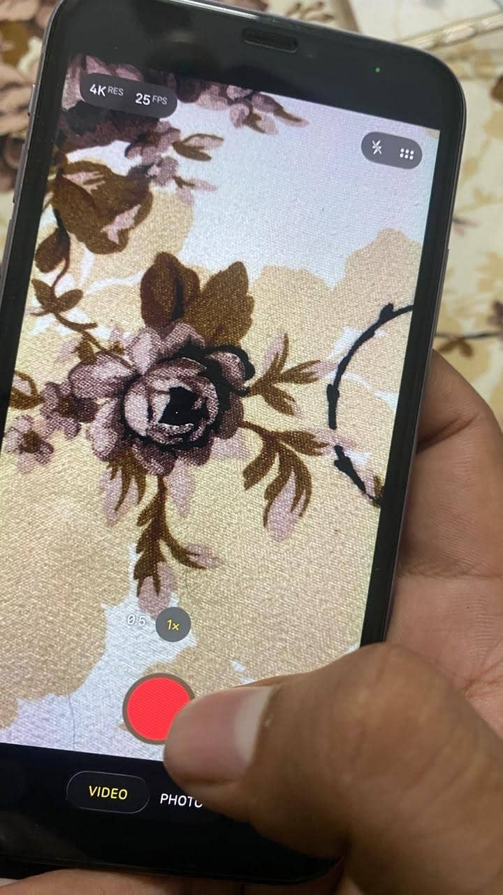 Apple iPhone 11 7