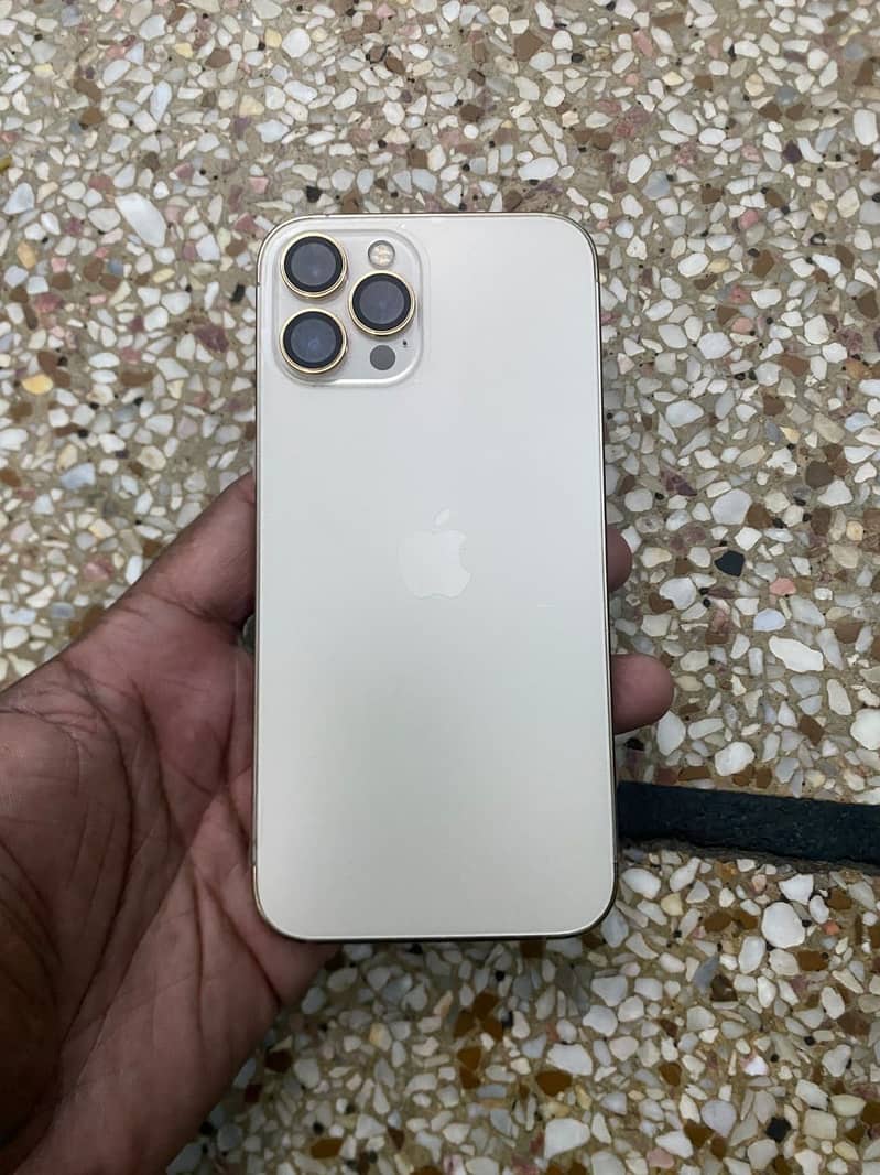 Apple iPhone 12 Pro Max 3