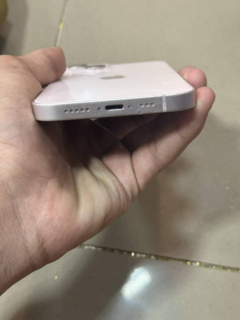 Apple iPhone 13 1