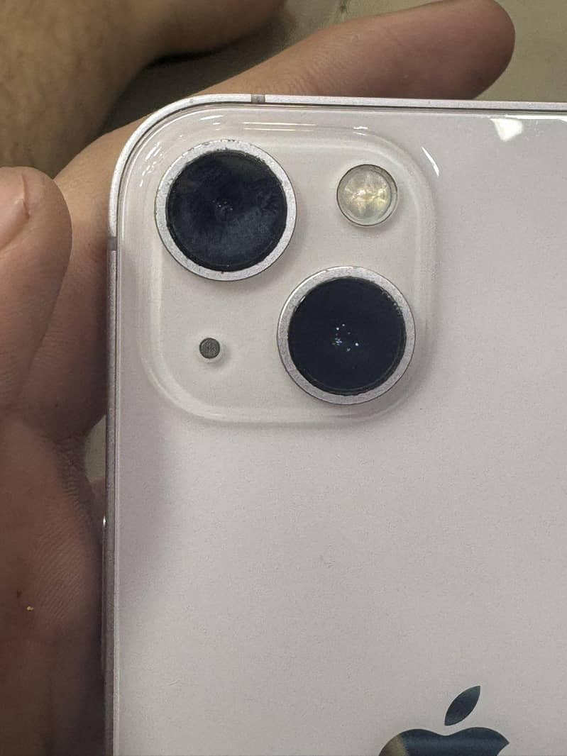 Apple iPhone 13 4