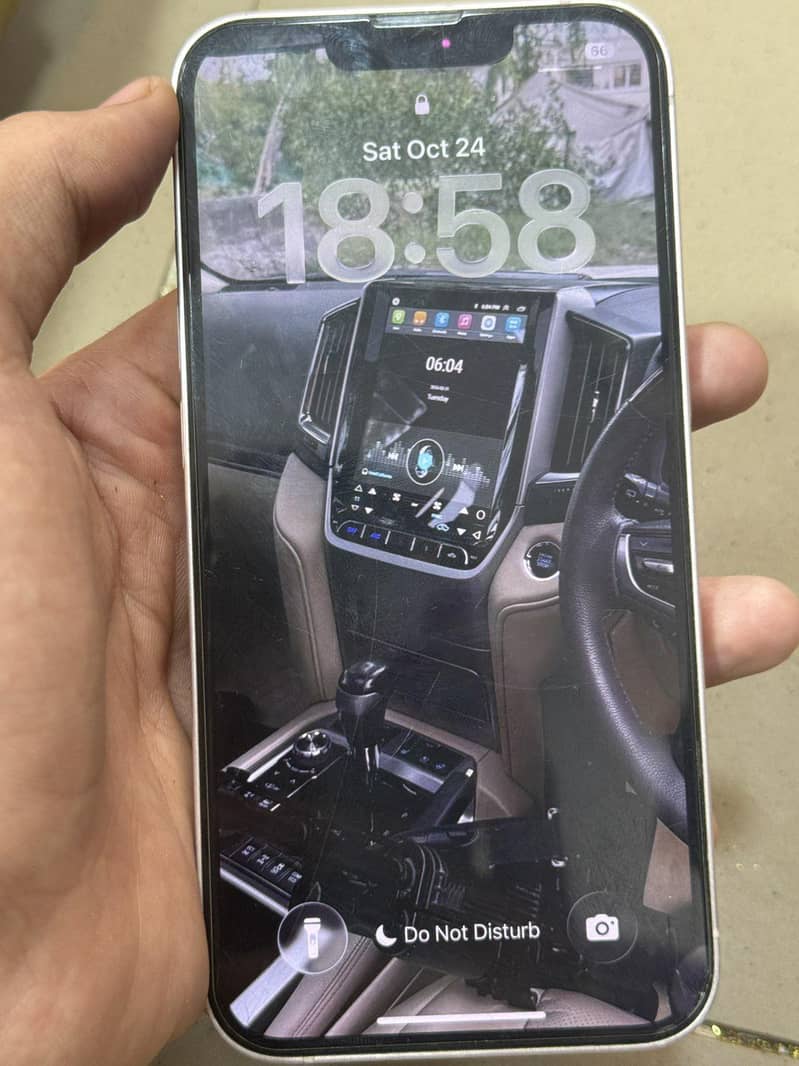 Apple iPhone 13 7