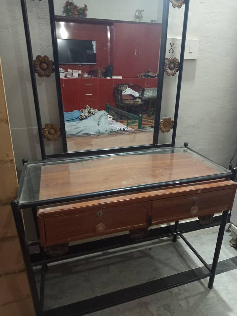 Dressing table 1