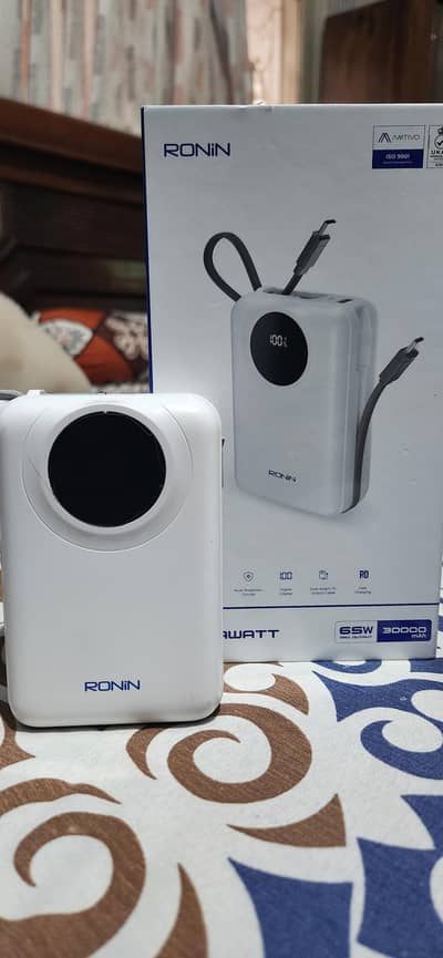 ronin powebank. 64w-----30000 mah