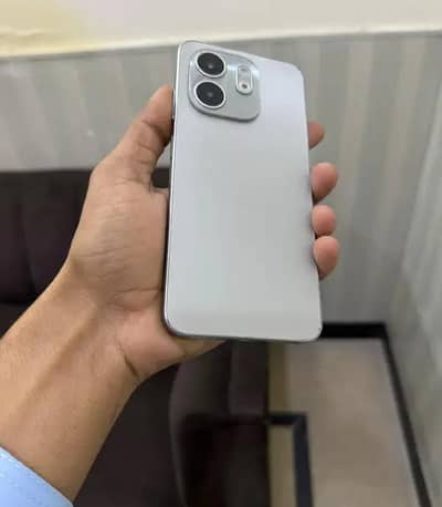 Infinix Smart 9HD 4+64 mobile with box. . (No charger)