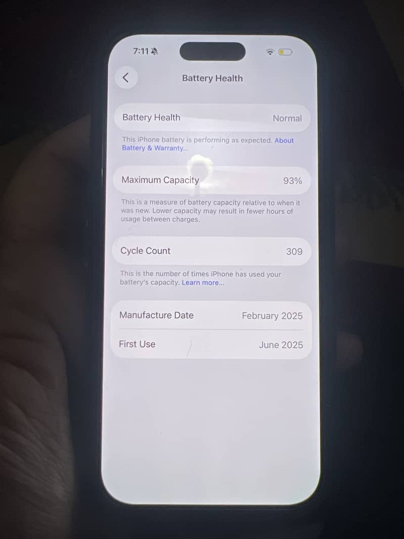 Apple iPhone 16 Pro 3