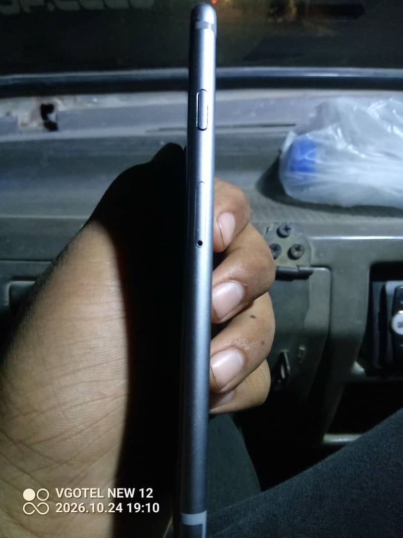 Apple iPhone 6 2