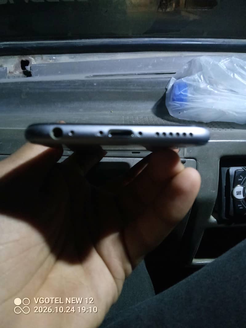 Apple iPhone 6 3