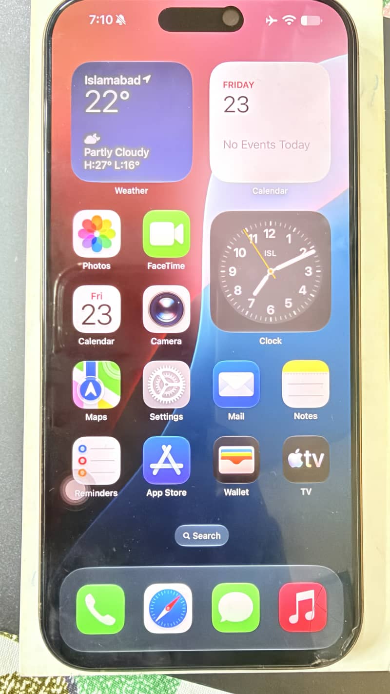 Apple iPhone 16 Pro Max 1