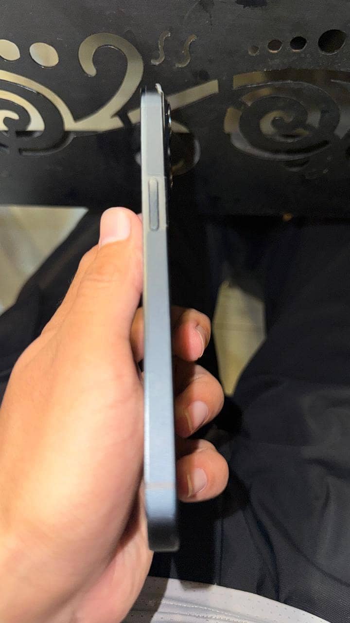Apple iPhone 13 3