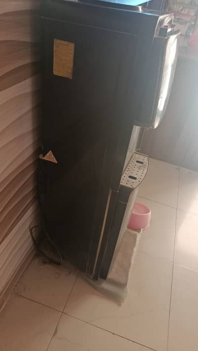 Homage water dispenser