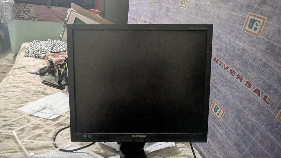 desktop computer 0