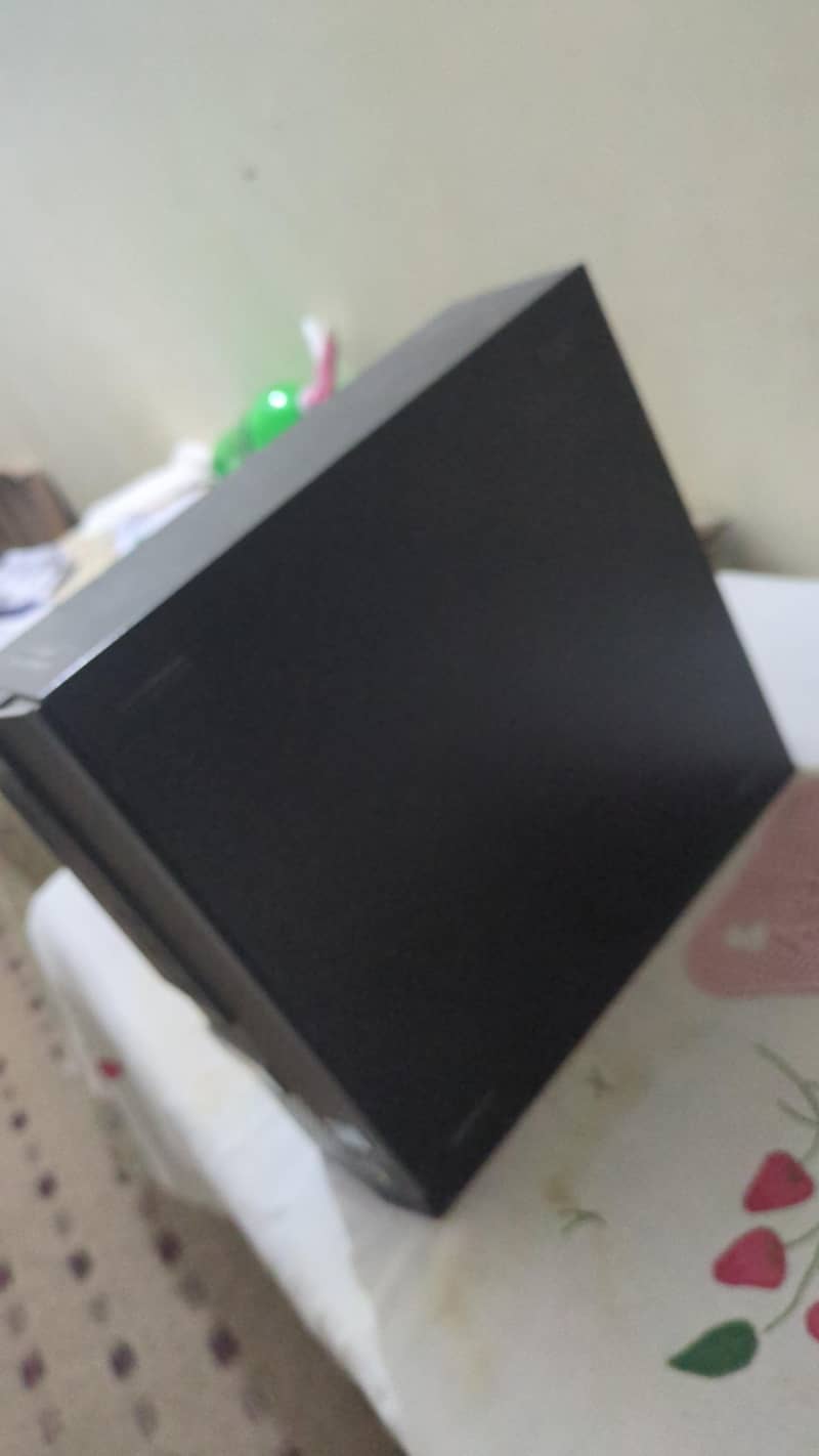 desktop computer 5