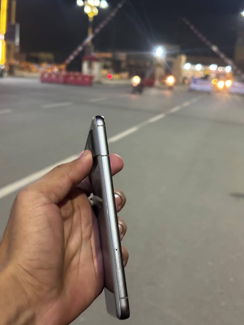 Google Pixel 8 2