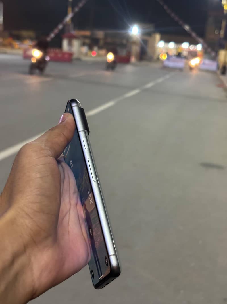 Google Pixel 8 3
