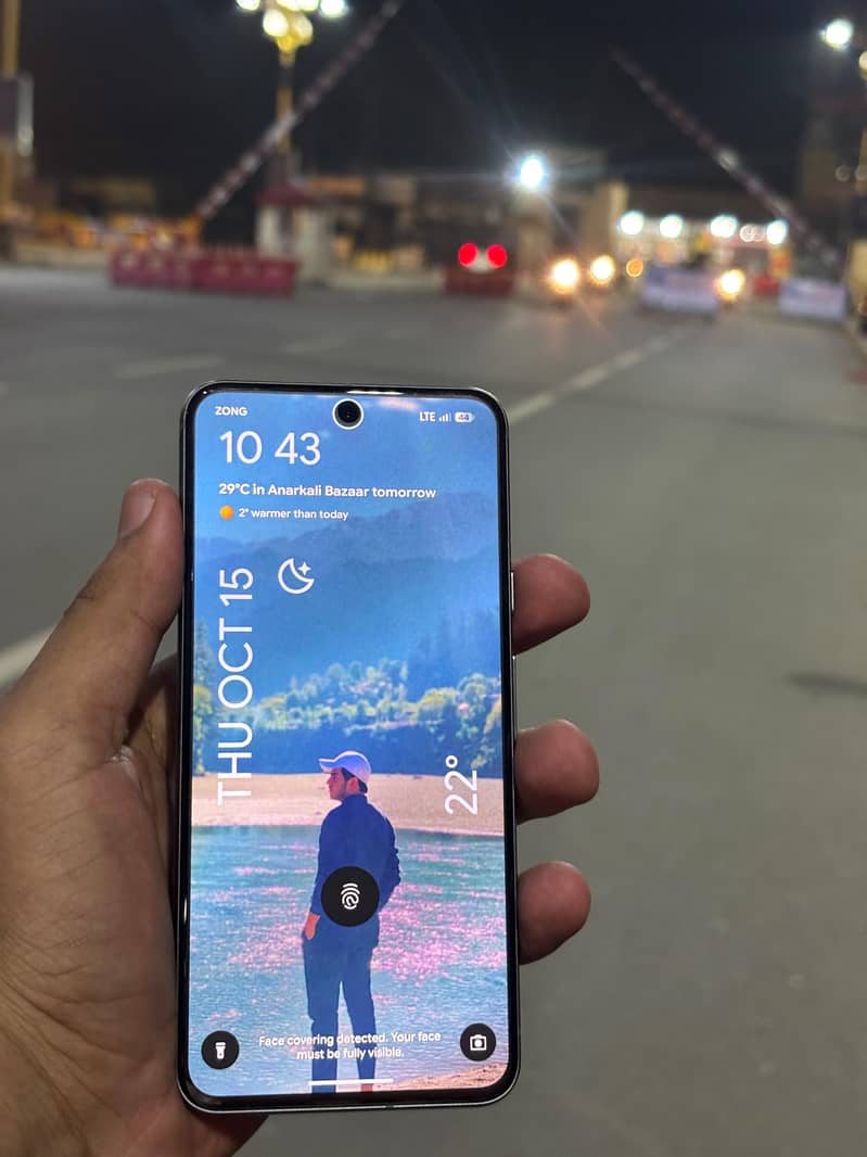 Google Pixel 8 5