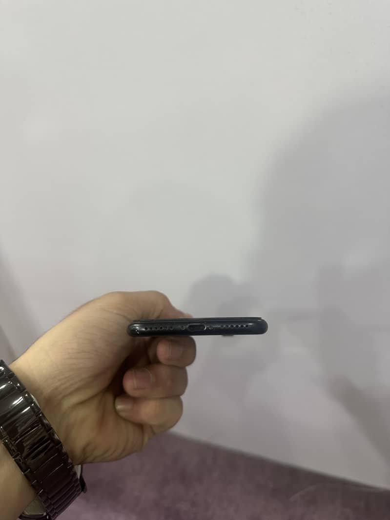 Apple iPhone SE 3