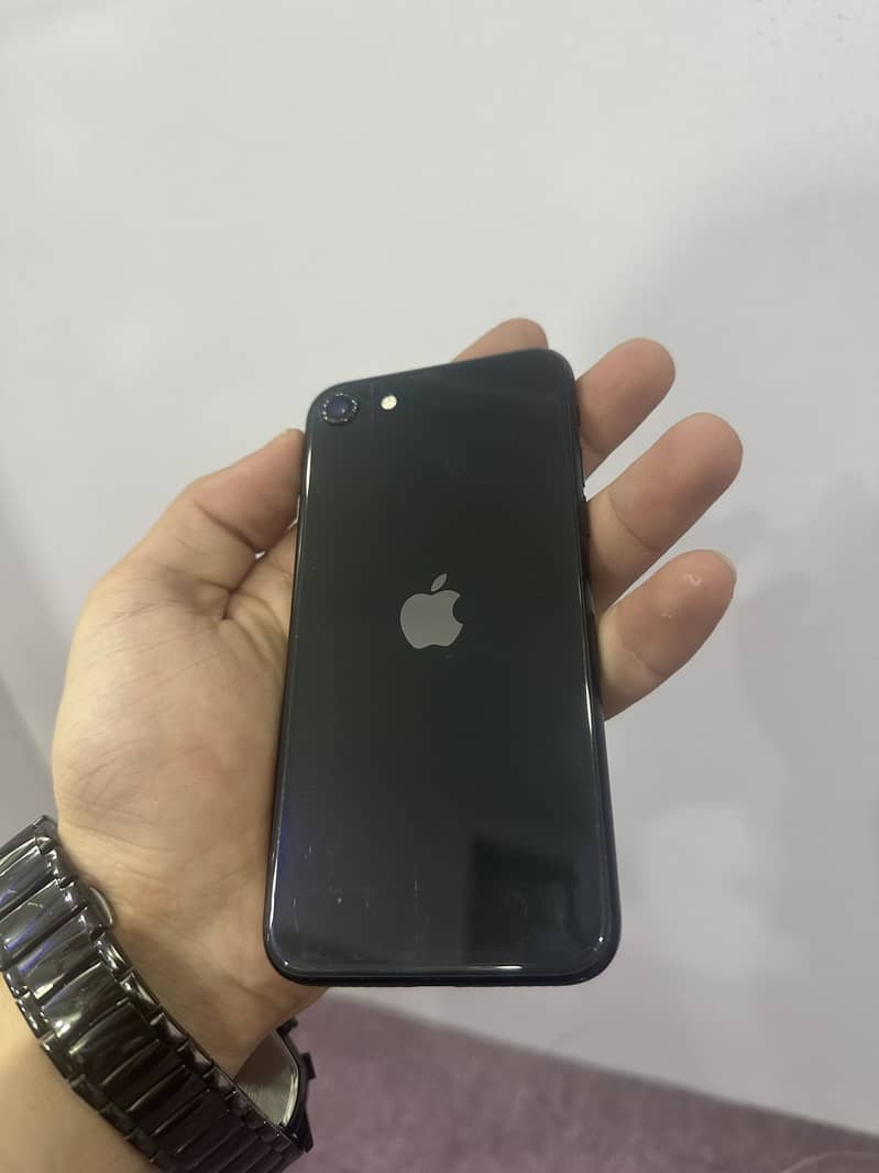 Apple iPhone SE 6