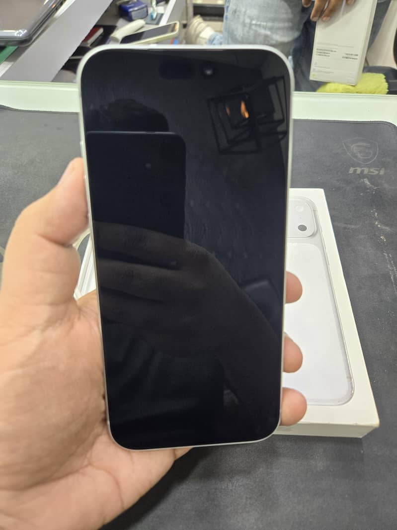 Apple iPhone 17 Pro Max 5