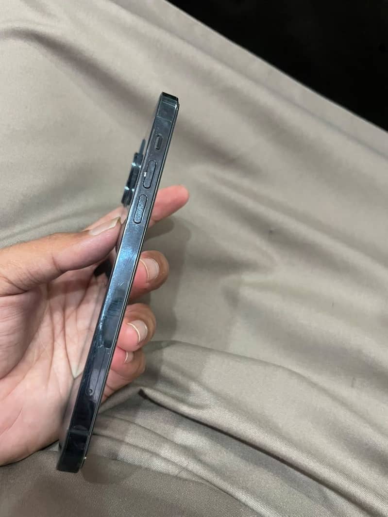 Apple iPhone 12 Pro 2