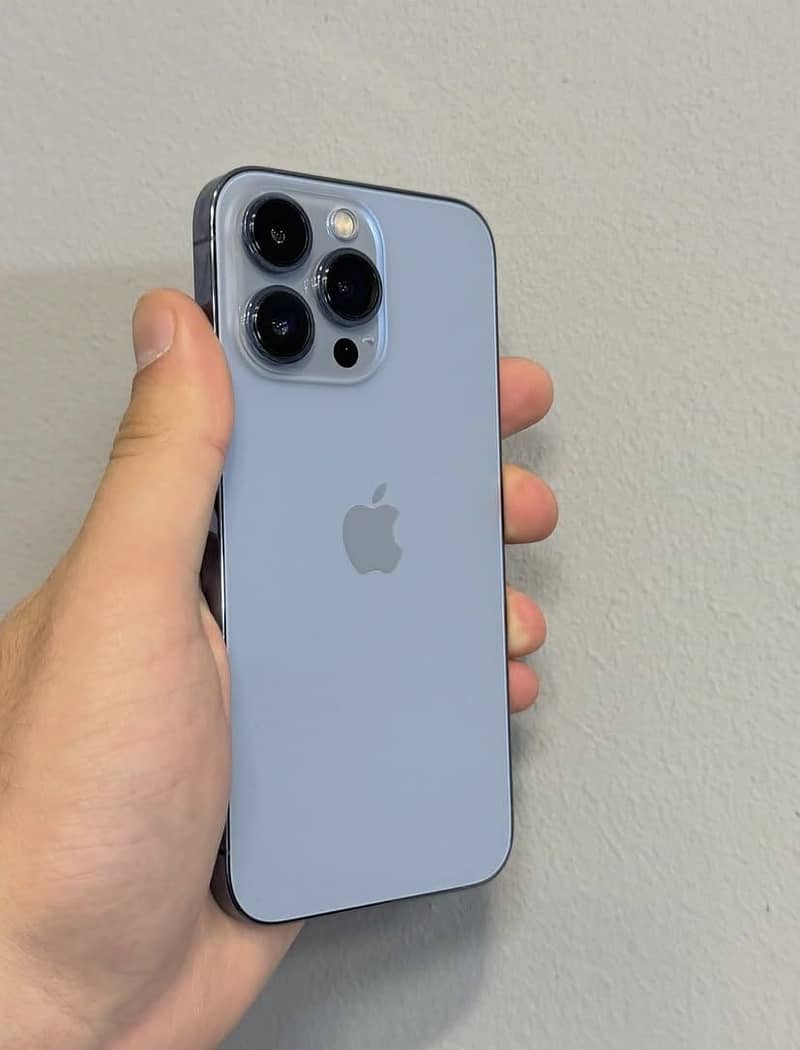 Apple iPhone 13 Pro 0