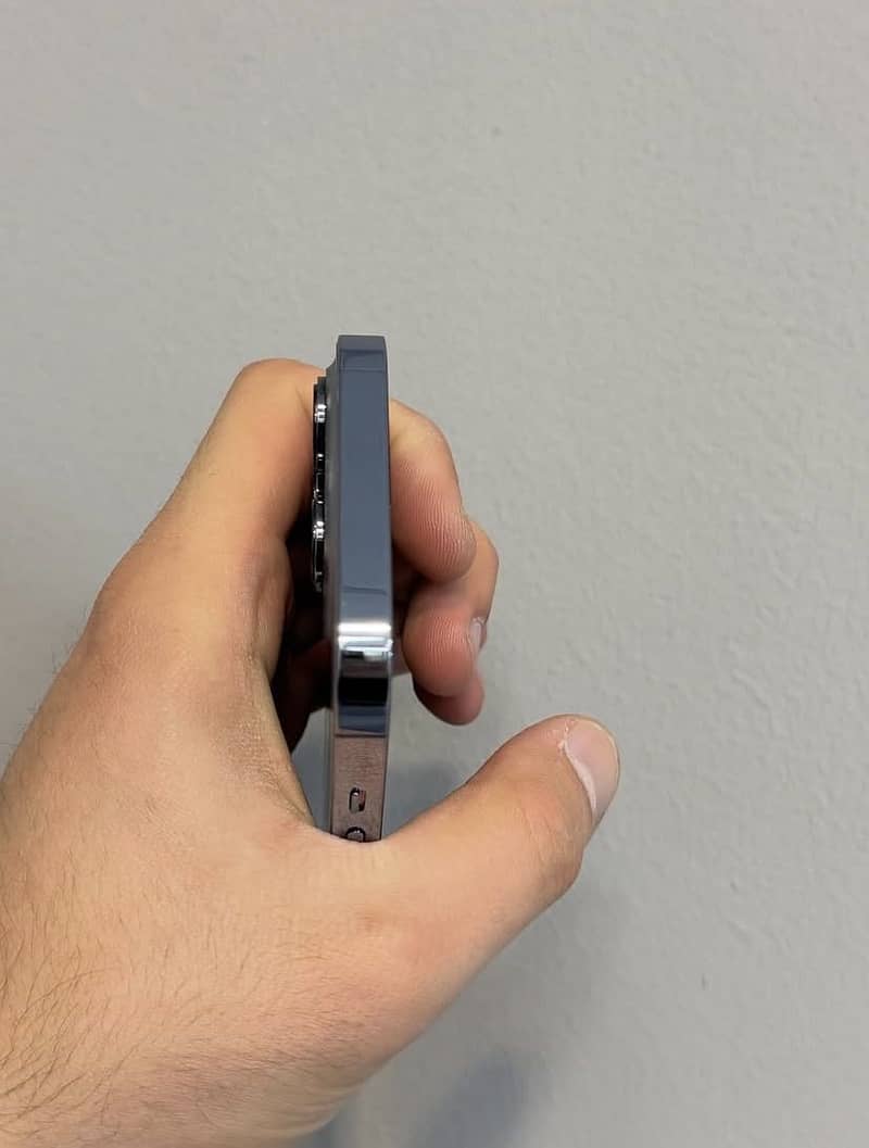 Apple iPhone 13 Pro 4