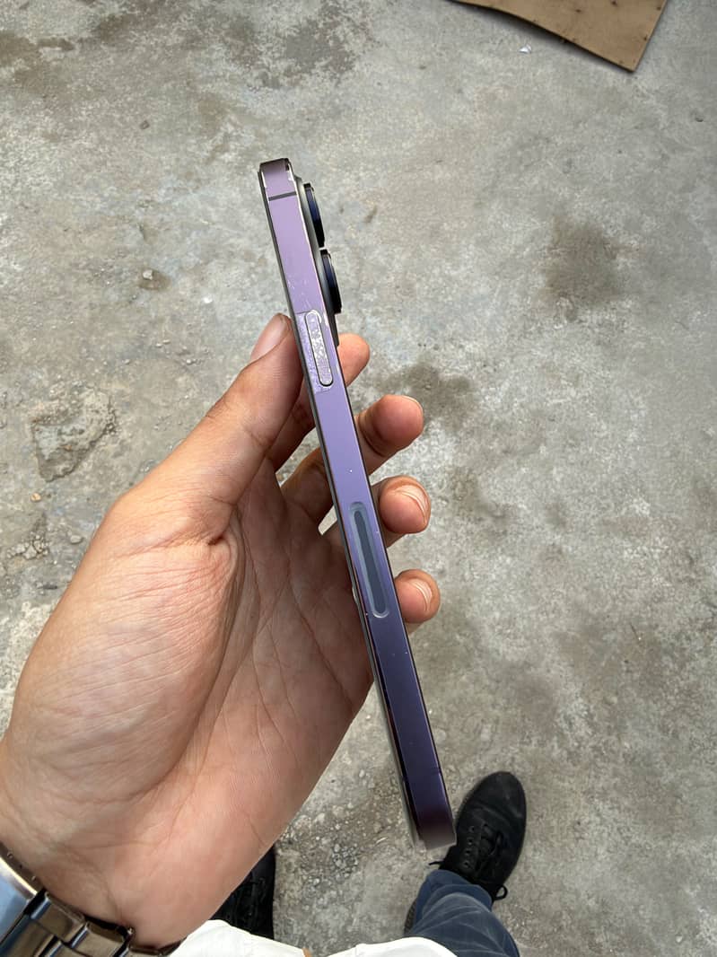 Apple iPhone 14 Pro Max 3