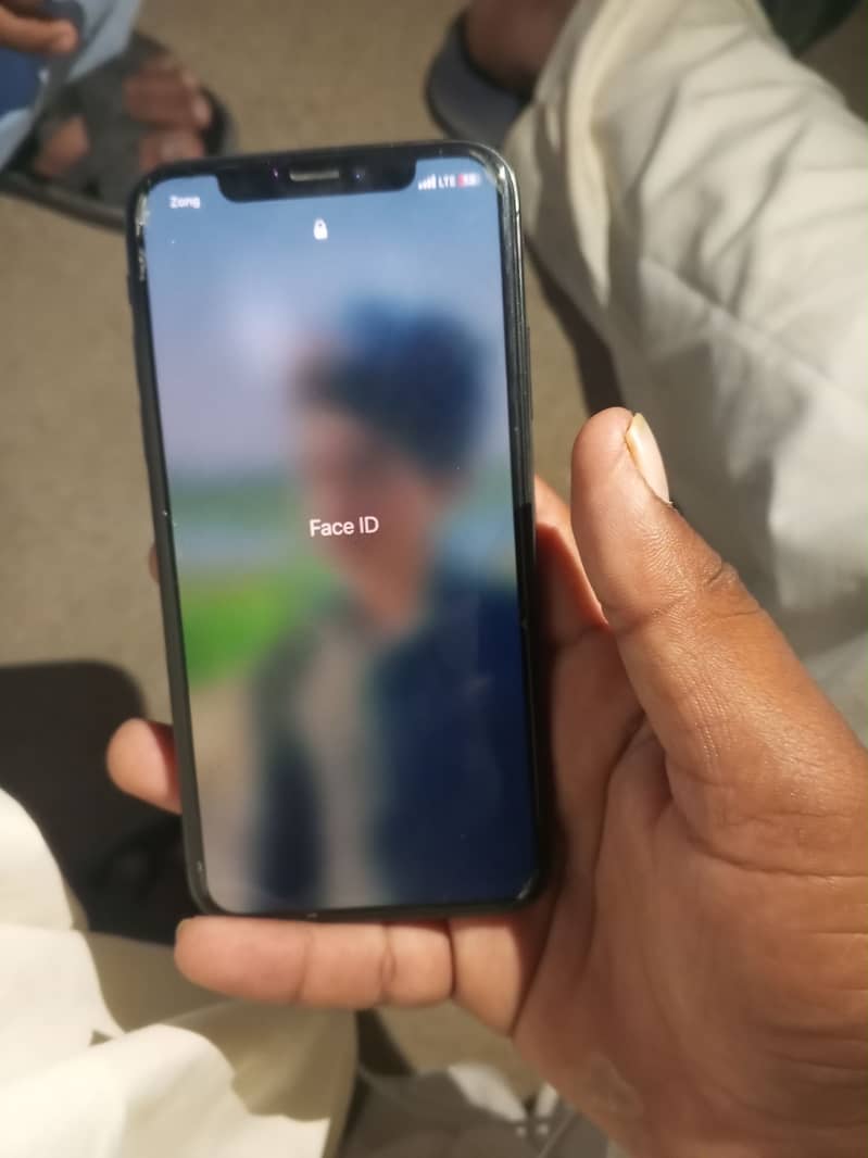 Apple iPhone X 1