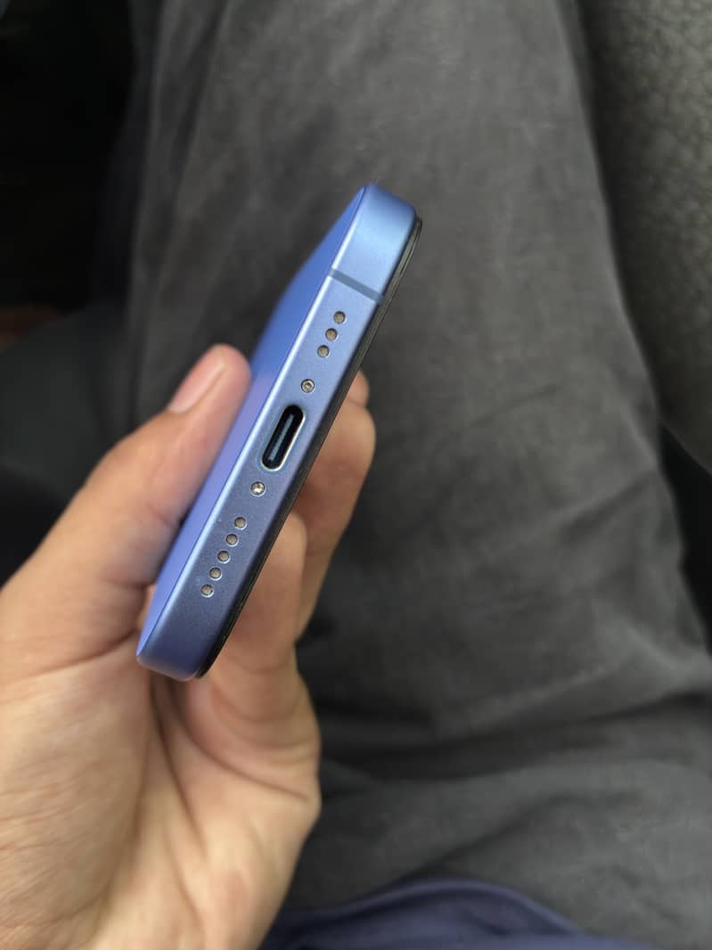 Apple iPhone 16 1