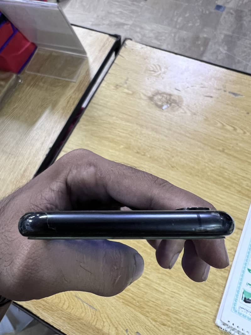Apple iPhone XS 1