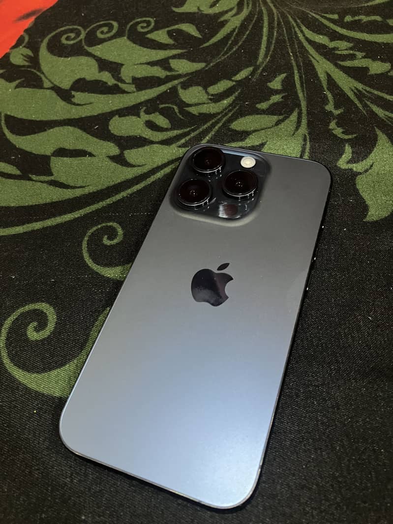 Apple iPhone 15 Pro 1