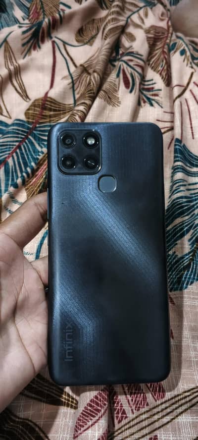 Infinix Smart 6 2/32 with box and charger