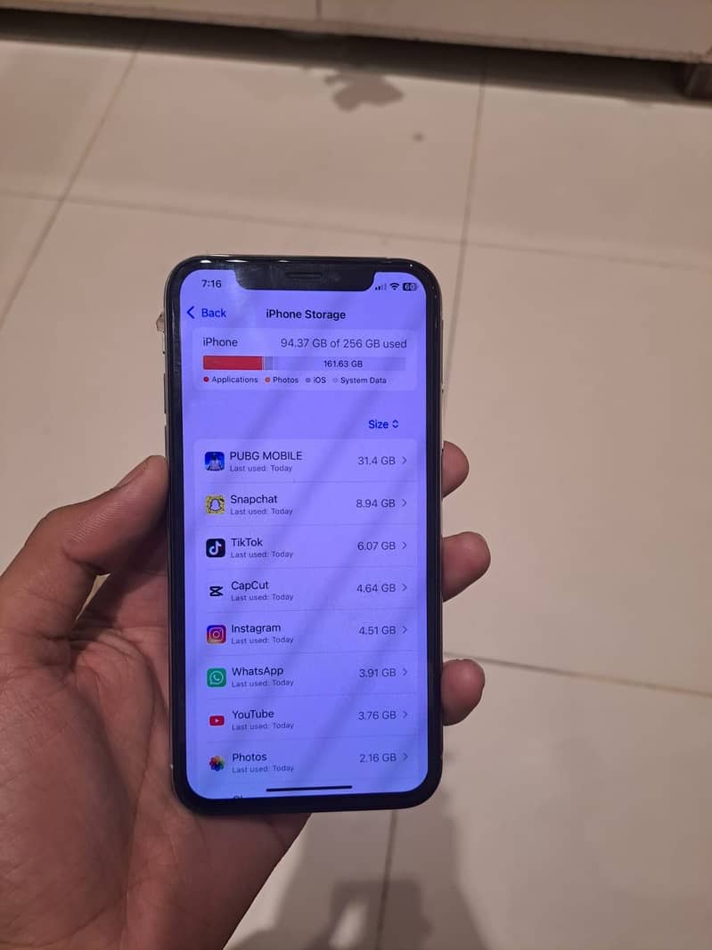Apple iPhone XS 6