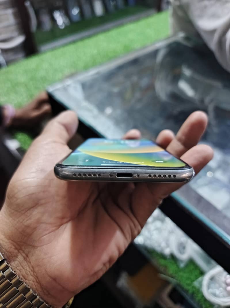 Apple iPhone X 2