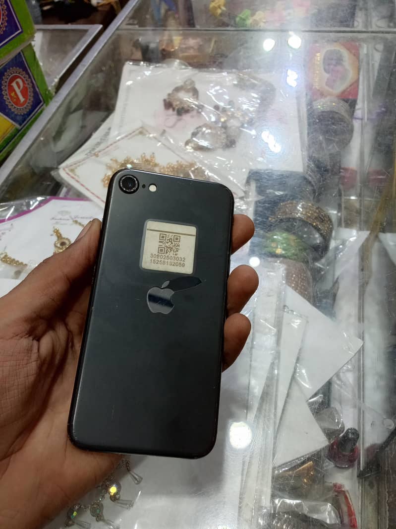 Apple iPhone SE 0