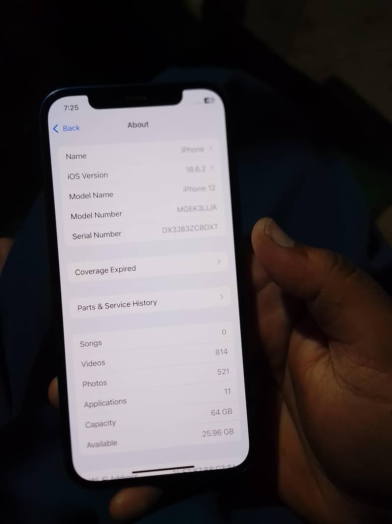 Apple iPhone 12 4