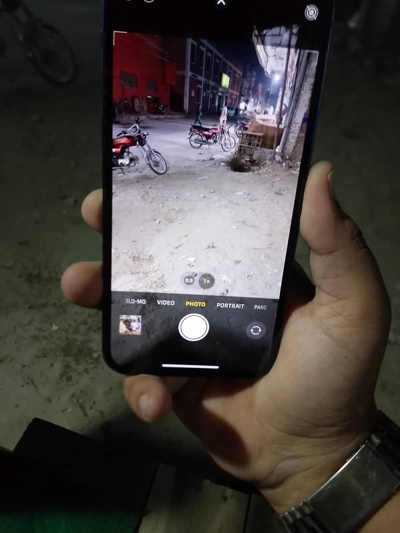 Apple iPhone 12 6