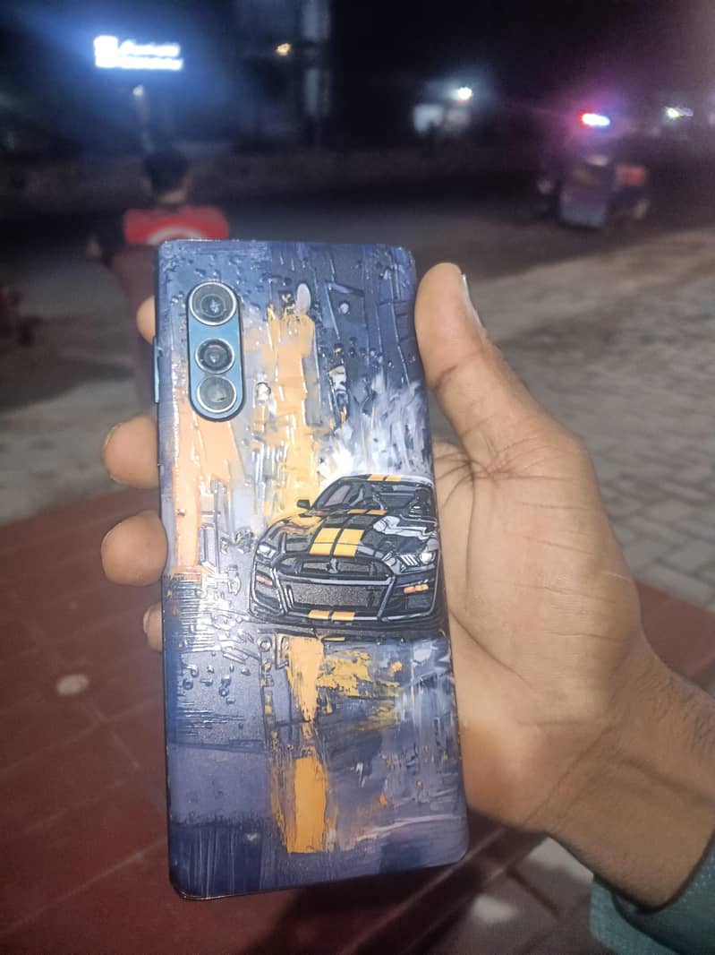 Motorola Edge plus 0