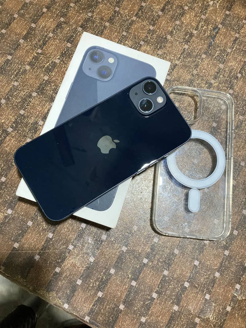 Apple iPhone 13 0
