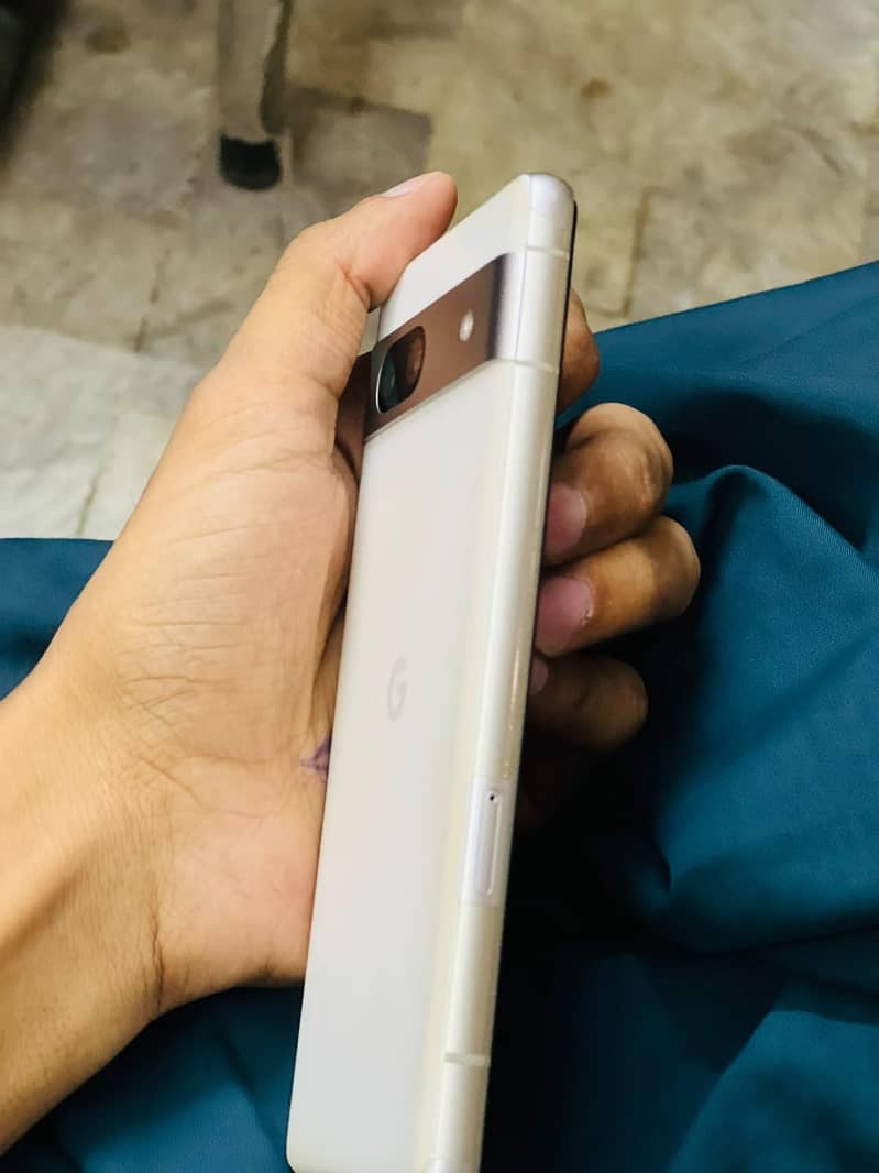 Google Pixel 7a 3