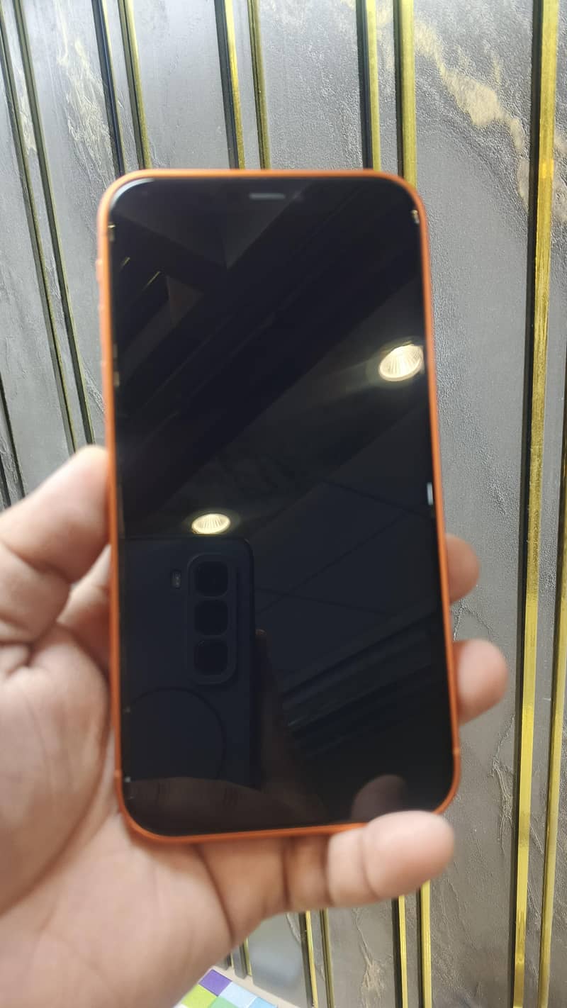 Apple iPhone 11 convert 17 pro 1