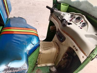 auto rickshaw 9 seater