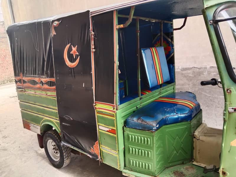 auto rickshaw 9 seater 1