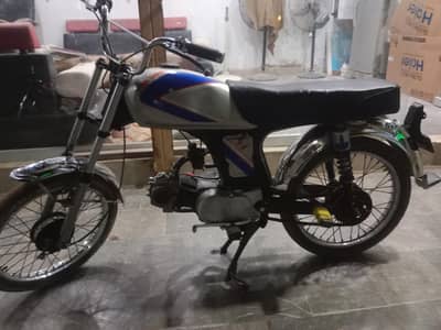 Honda CD 70 Bike for Sale – Stylish Look & Excellent Condition