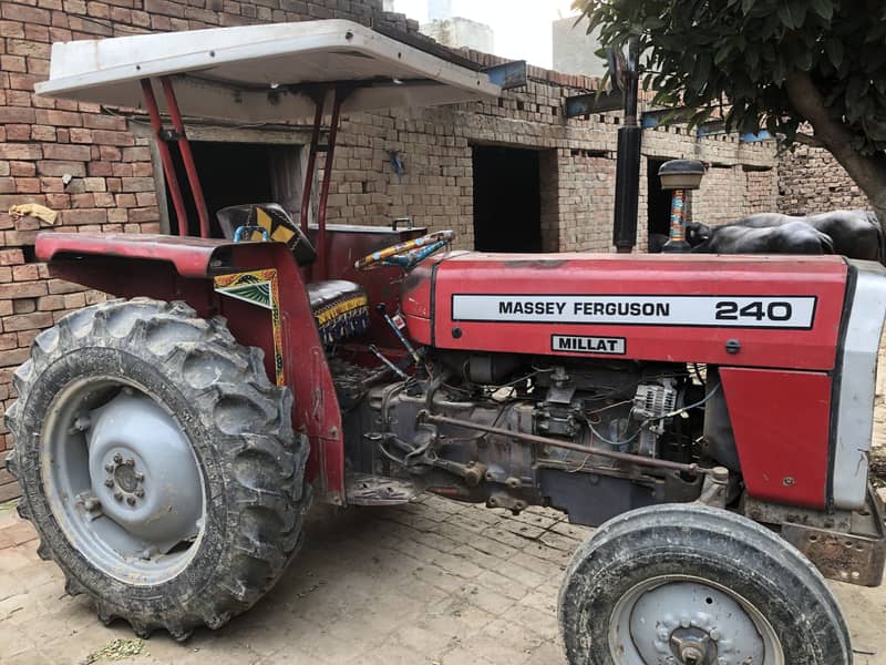 Tractor 240 3