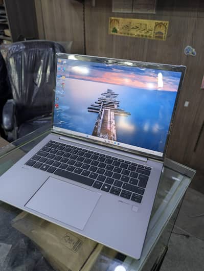 HP ZBook Firefly G11 | Core Ultra 7 155H | 32GB DDR5 | 1TB NVMe