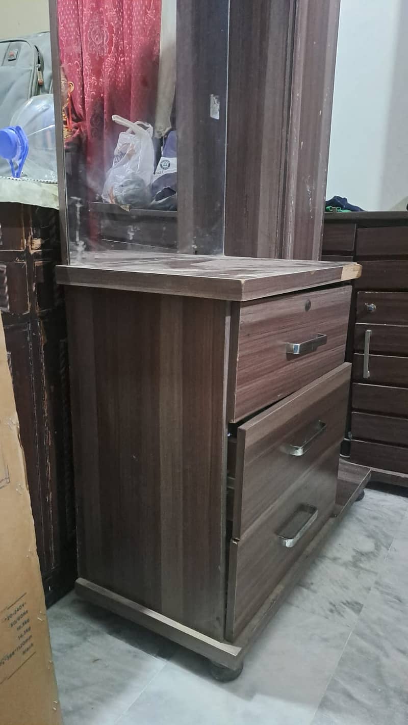 Dressing Table 2
