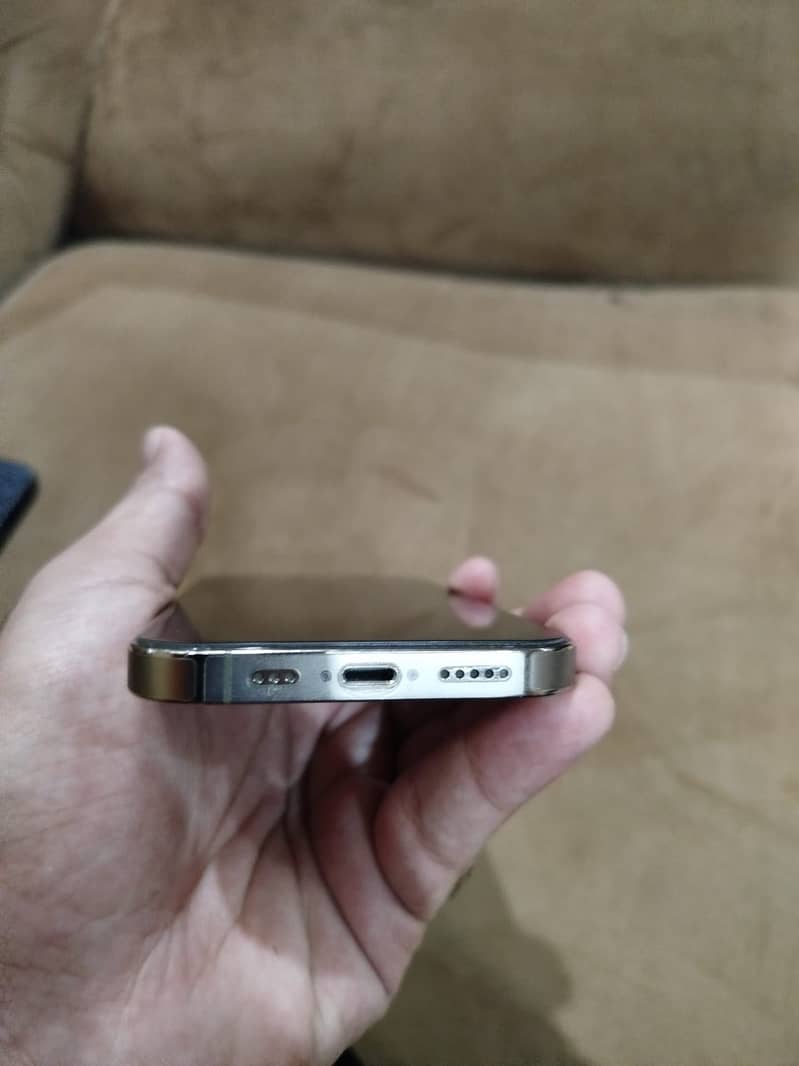 Apple iPhone 14 Pro 3